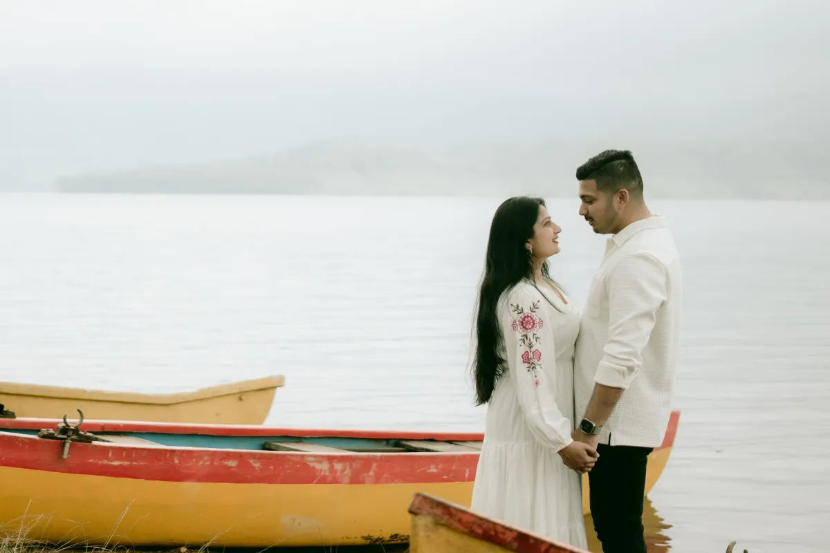 Riverside pre wedding photoshoot and boating together