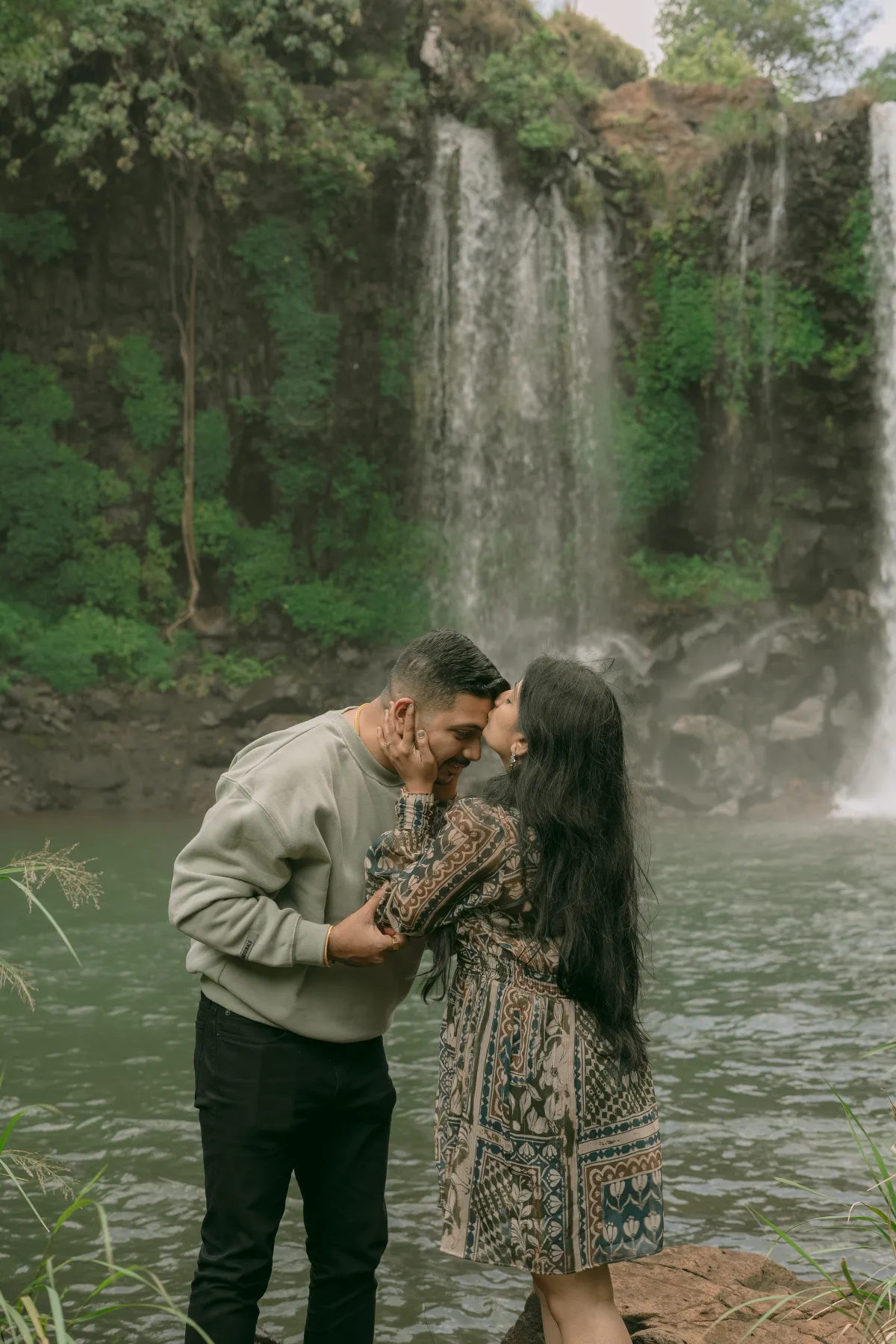 Waterfall pre wedding shoot
