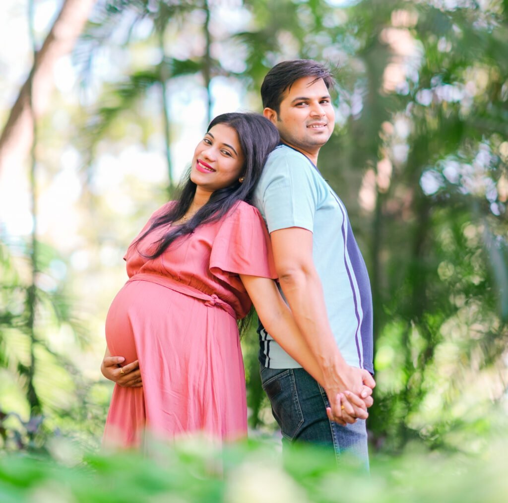 Maternity photographer in Pune